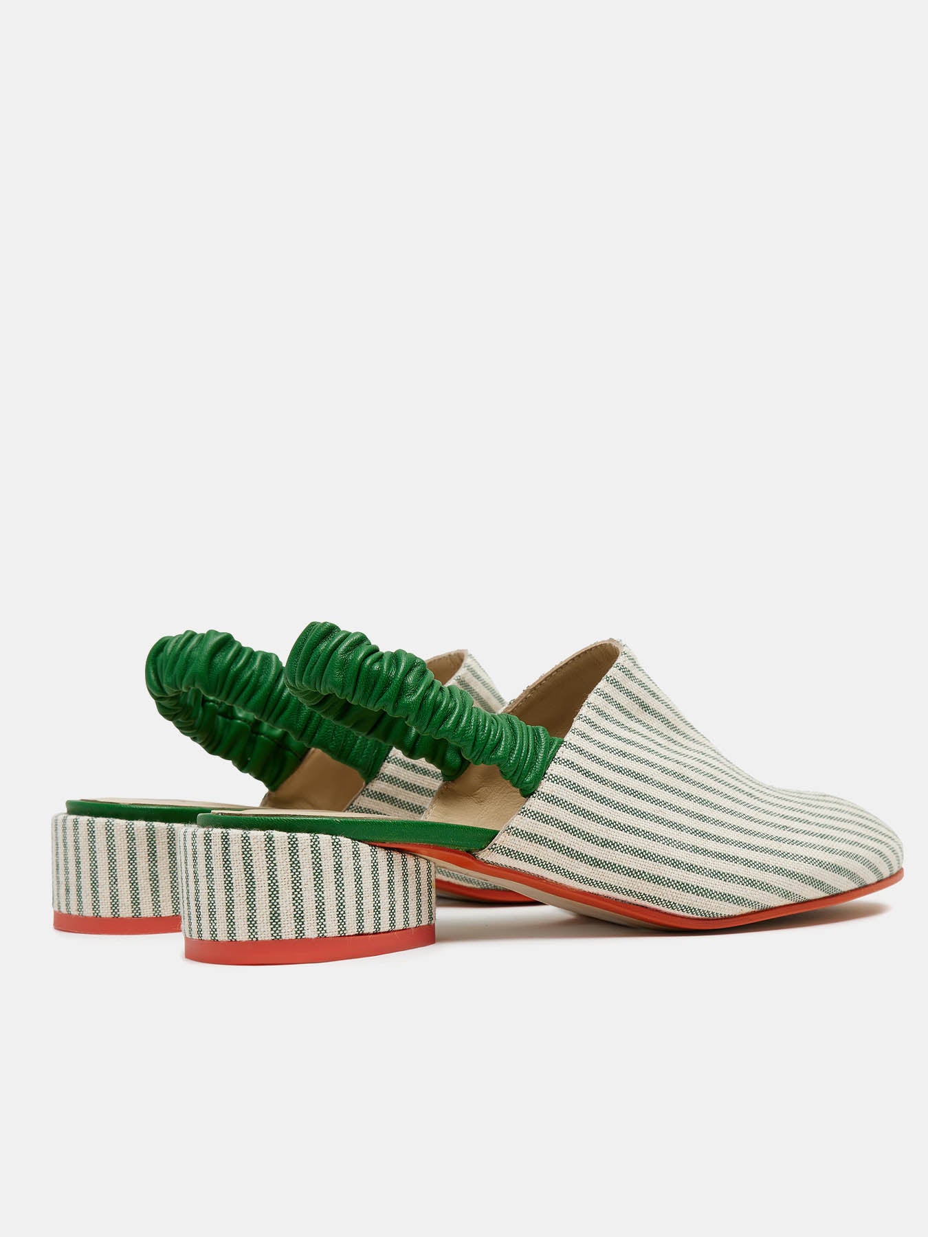 Zapato de mujer en piel con tacón bajo. Nakia - Image 3