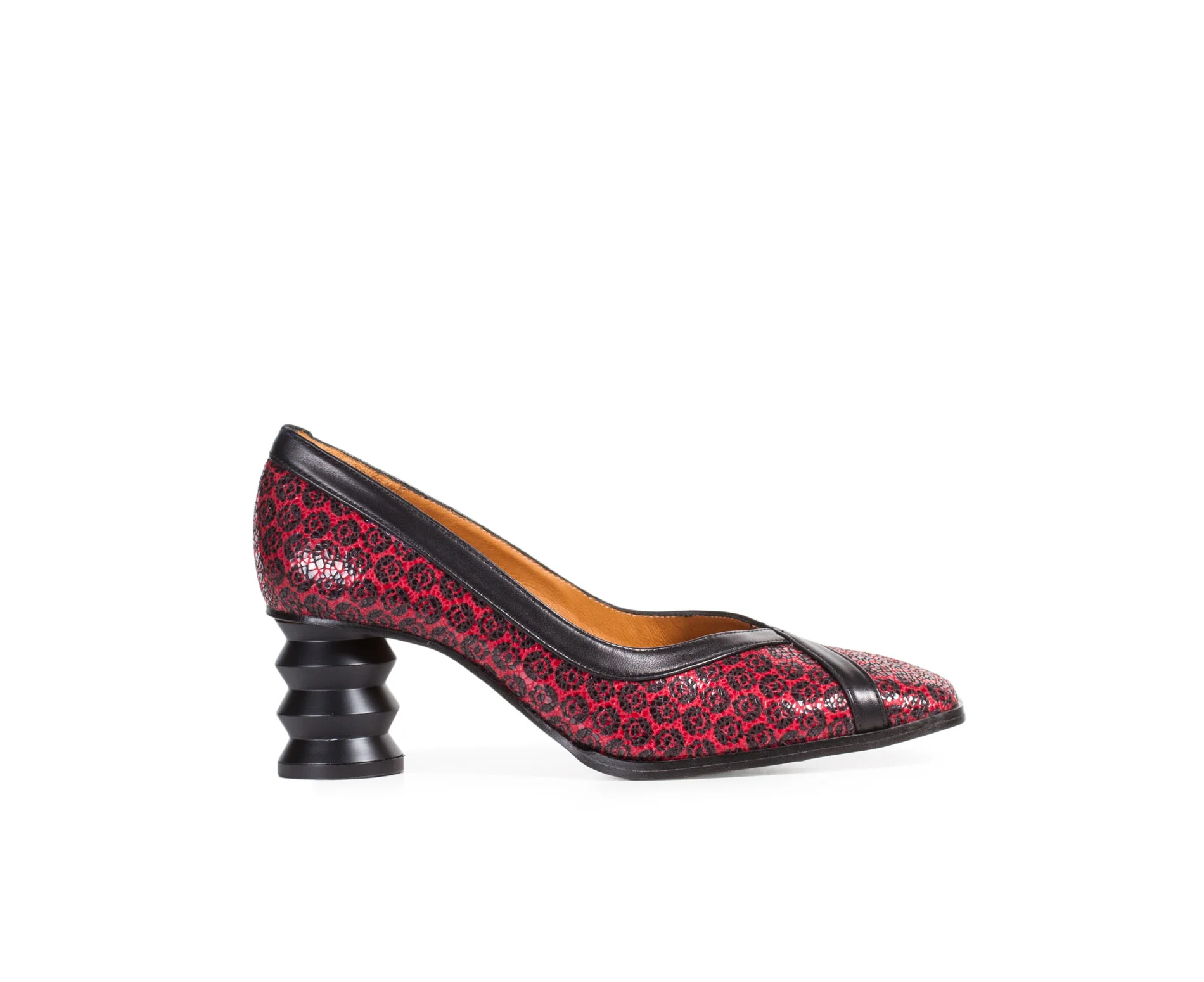 Zapato de mujer en piel con tacón medio. Edurne - Image 2