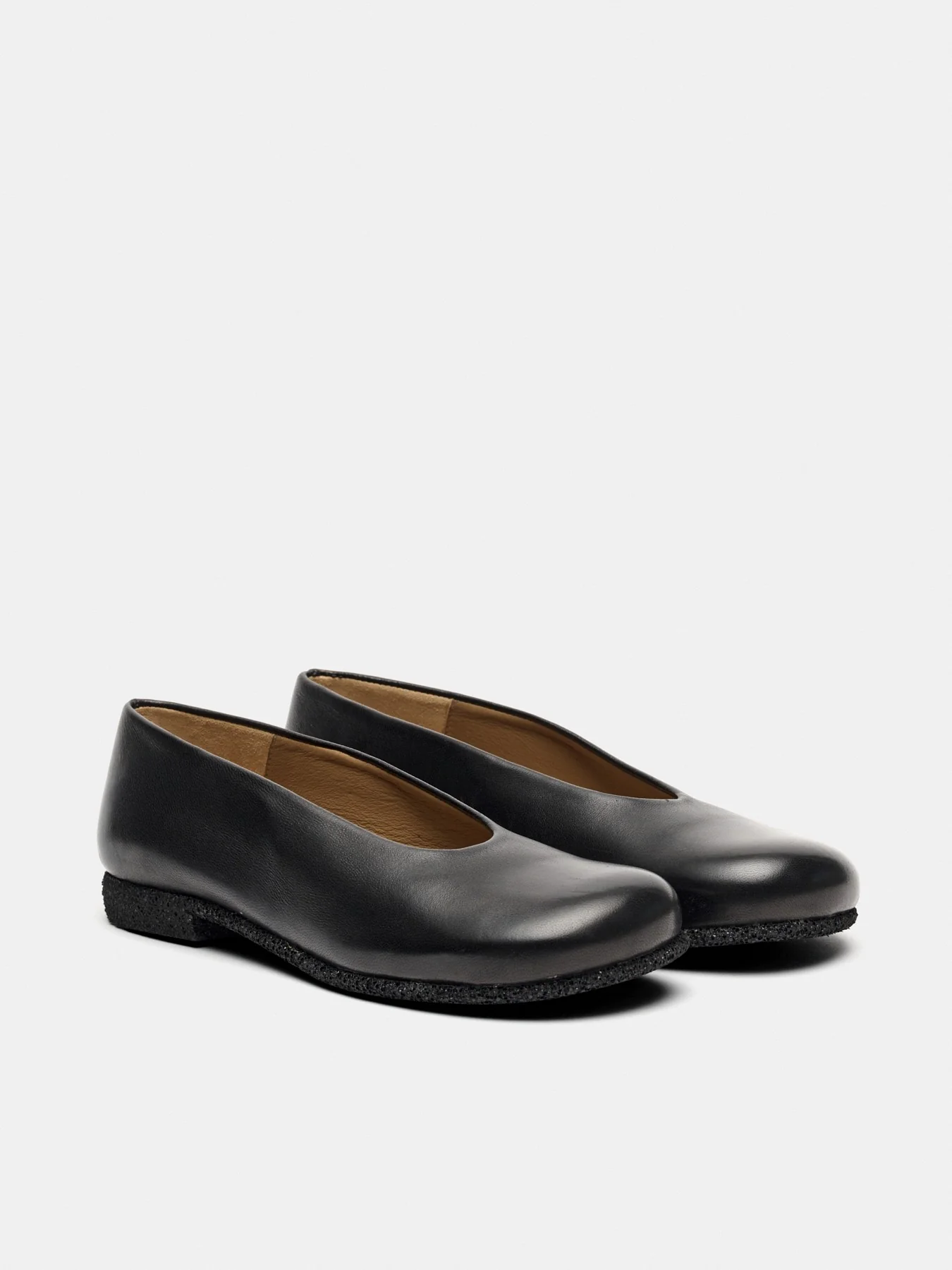 Zapato de mujer en piel con tacón bajo. Misa - Image 2