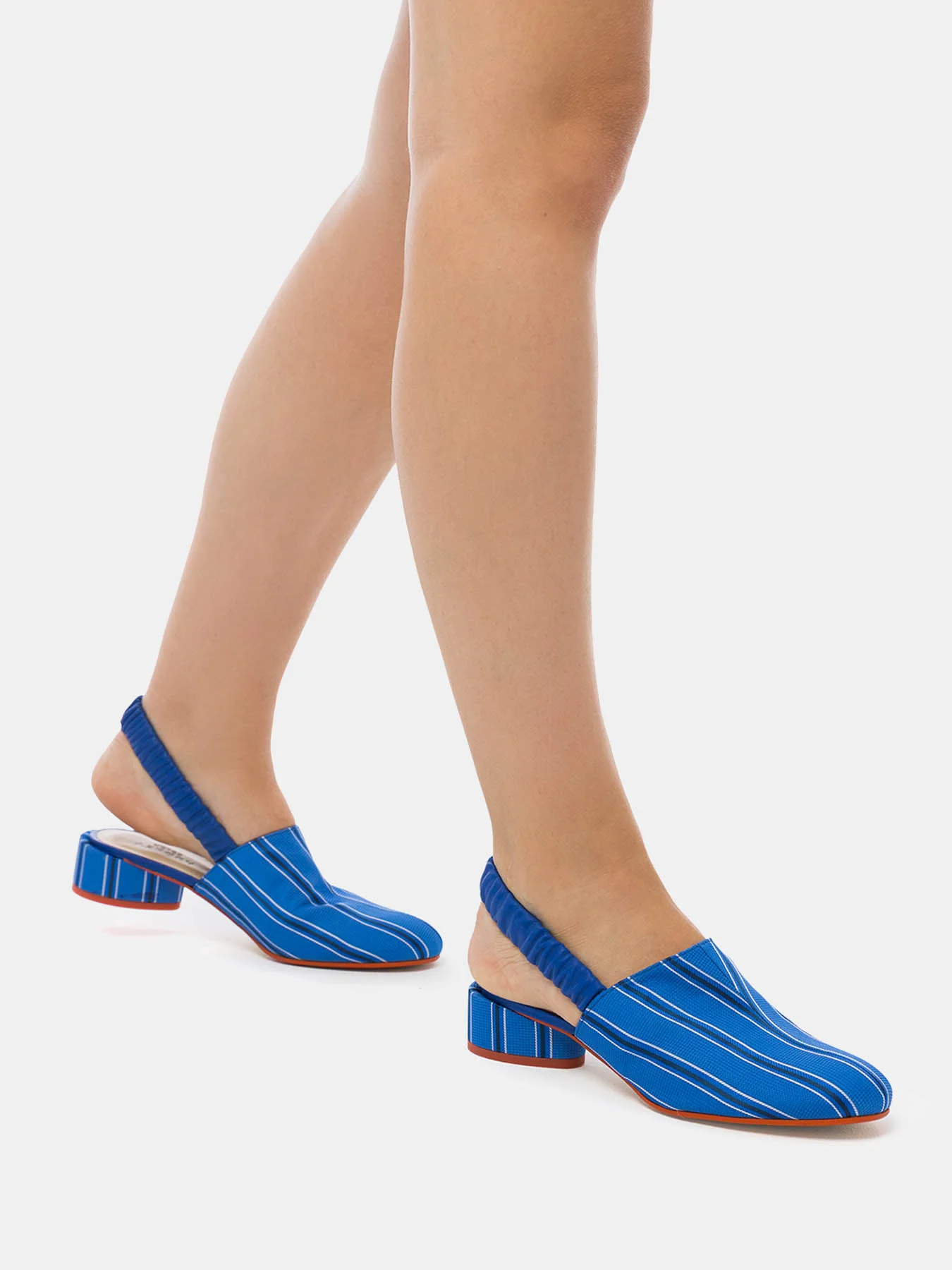 Zapato de mujer en piel con tacón bajo. Nicolina - Image 4