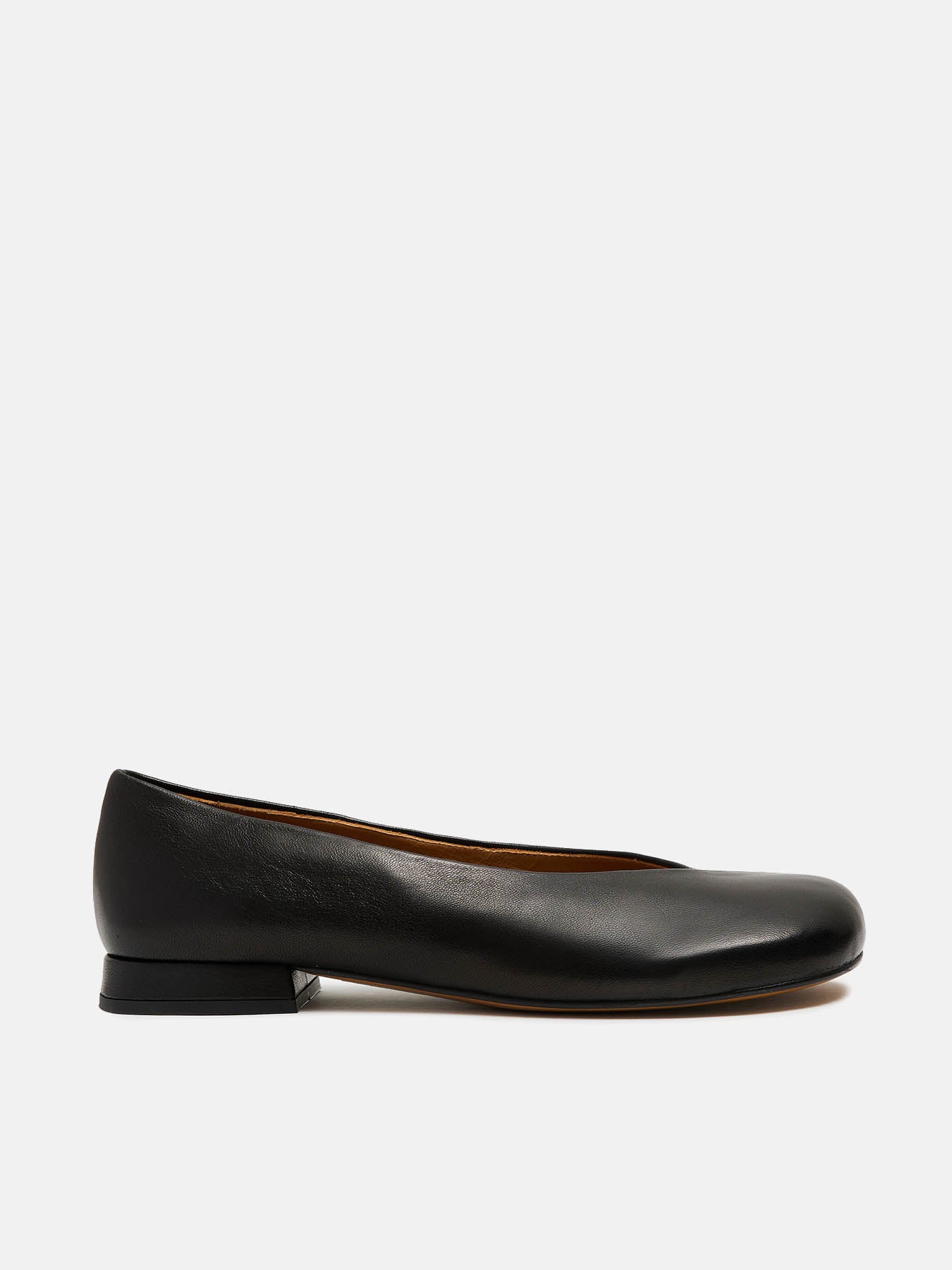 Zapato de mujer en piel con tacón bajo. Nora - Image 2