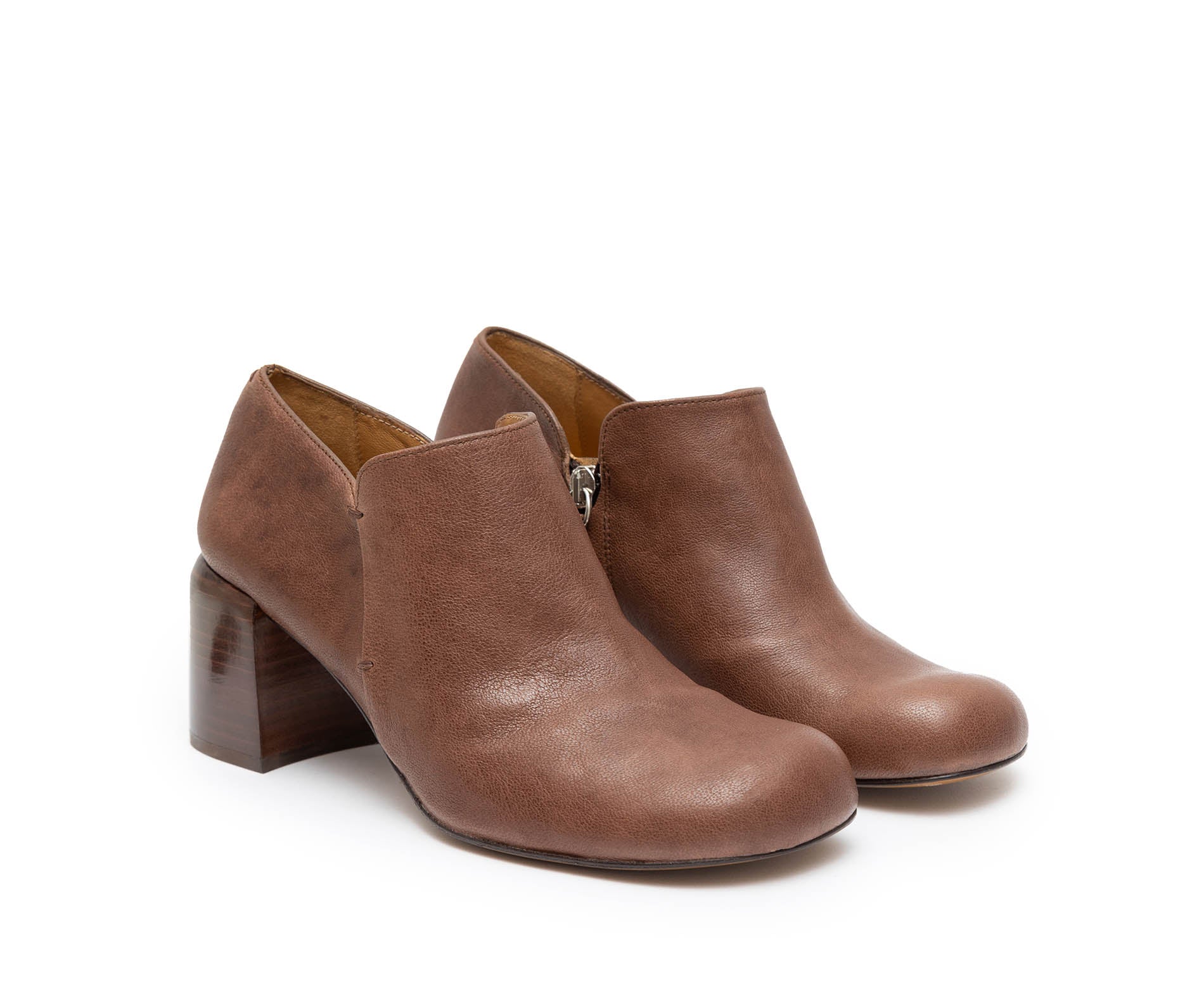 Zapato de mujer en piel con tacón medio. Galilea - Image 3