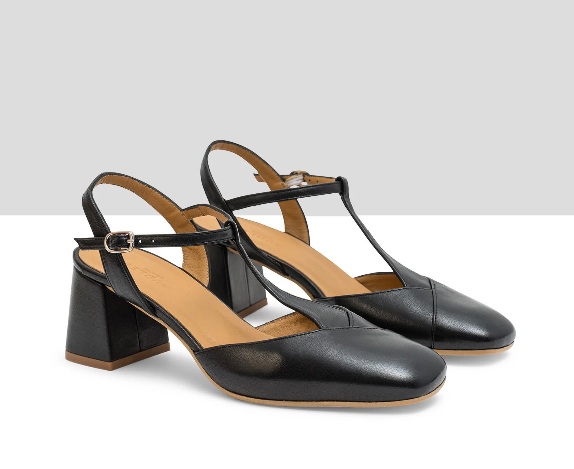 Zapato de mujer en piel con tacón medio. Juliet